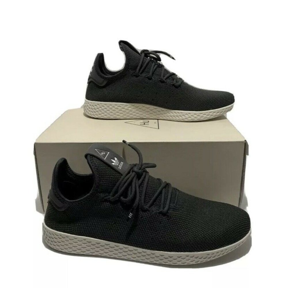 NEW Men’s Adidas Pharrell Williams Tennis HU Carbo